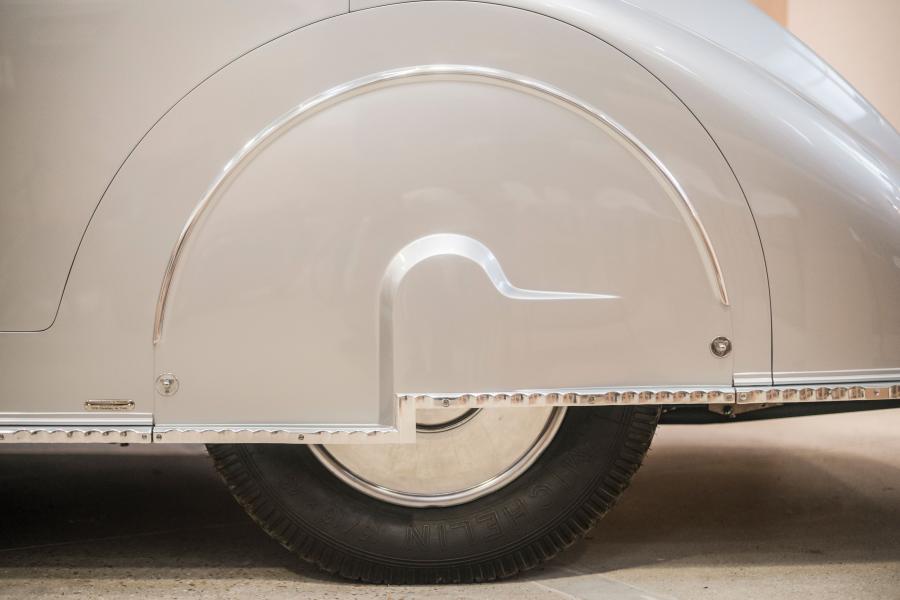 Детали экстерьера Voisin C28 Aerosport 1936 года  (фото 11 из 35)